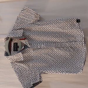 Kenneth Cole Kids Button-up Short sleeve shirt. White and blue. Size 3T